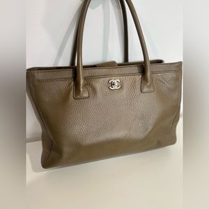 Chanel Cerf Executive Shopper Bag